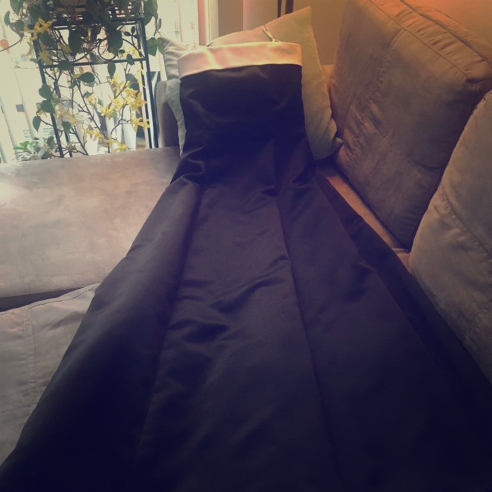 Black/ white Ball gown. Size2.